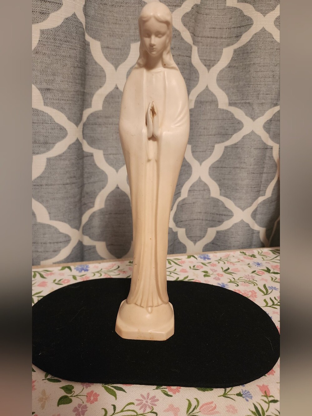 Vintage Madonna Religious Figurine Statue - Unbranded